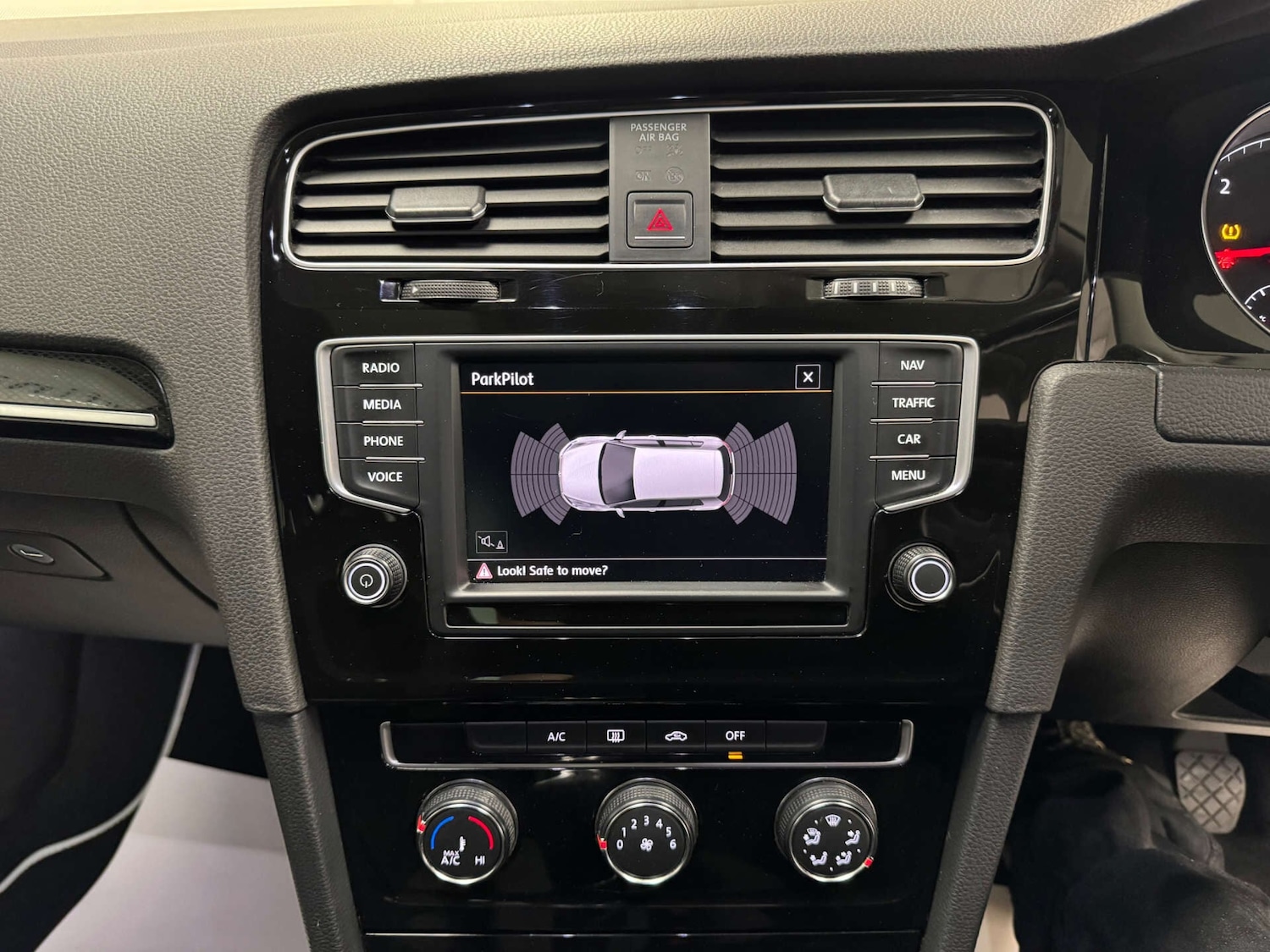 Used Volkswagen Golf 2016 for sale - 77137101: Photo 18