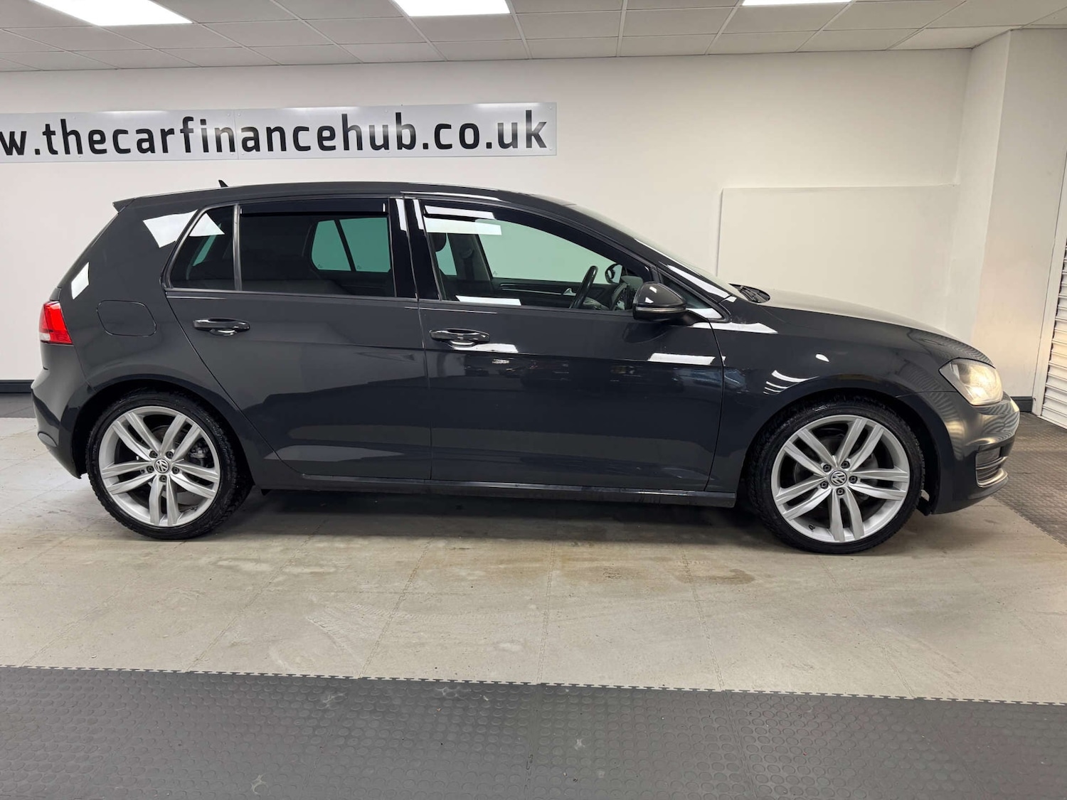 Used Volkswagen Golf 2016 for sale - 77137101: Photo 32