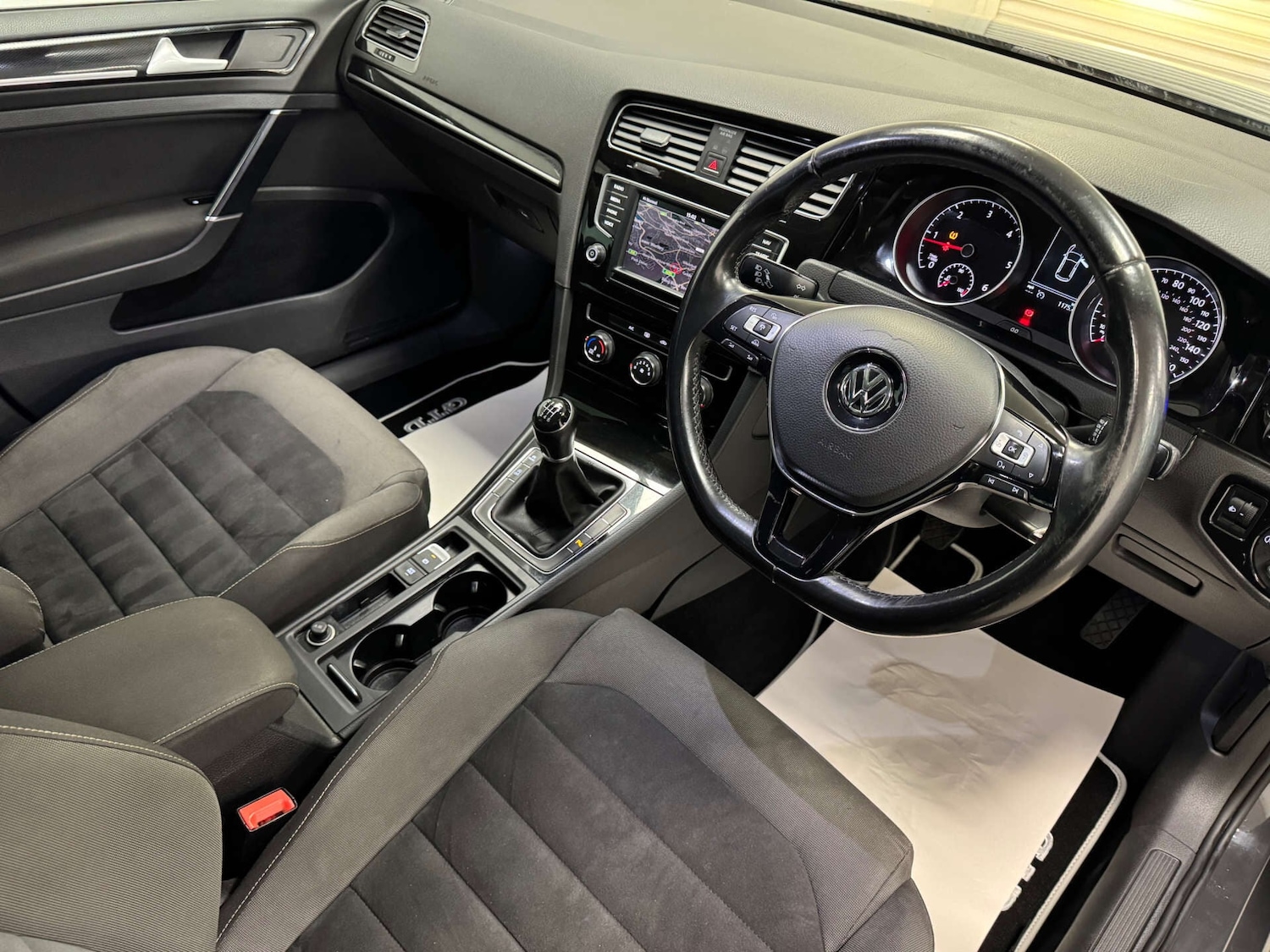 Used Volkswagen Golf 2016 for sale - 77137101: Photo 36