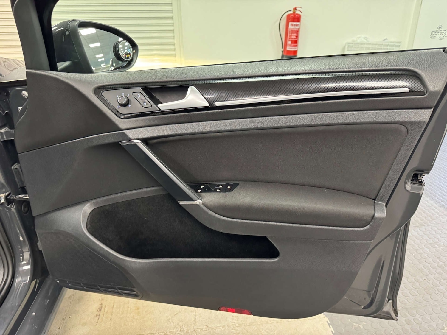 Used Volkswagen Golf 2016 for sale - 77137101: Photo 39