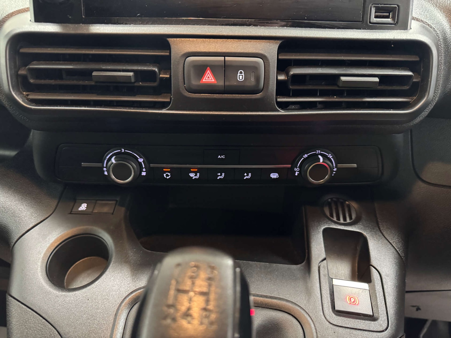 Used Peugeot Partner 2019 for sale - 77931006: Photo 15