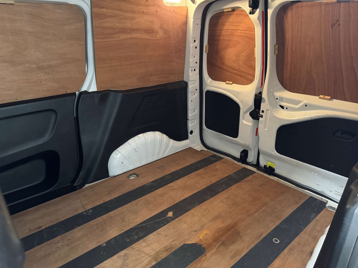 Used Peugeot Partner 2019 for sale - 77931006: Photo 22