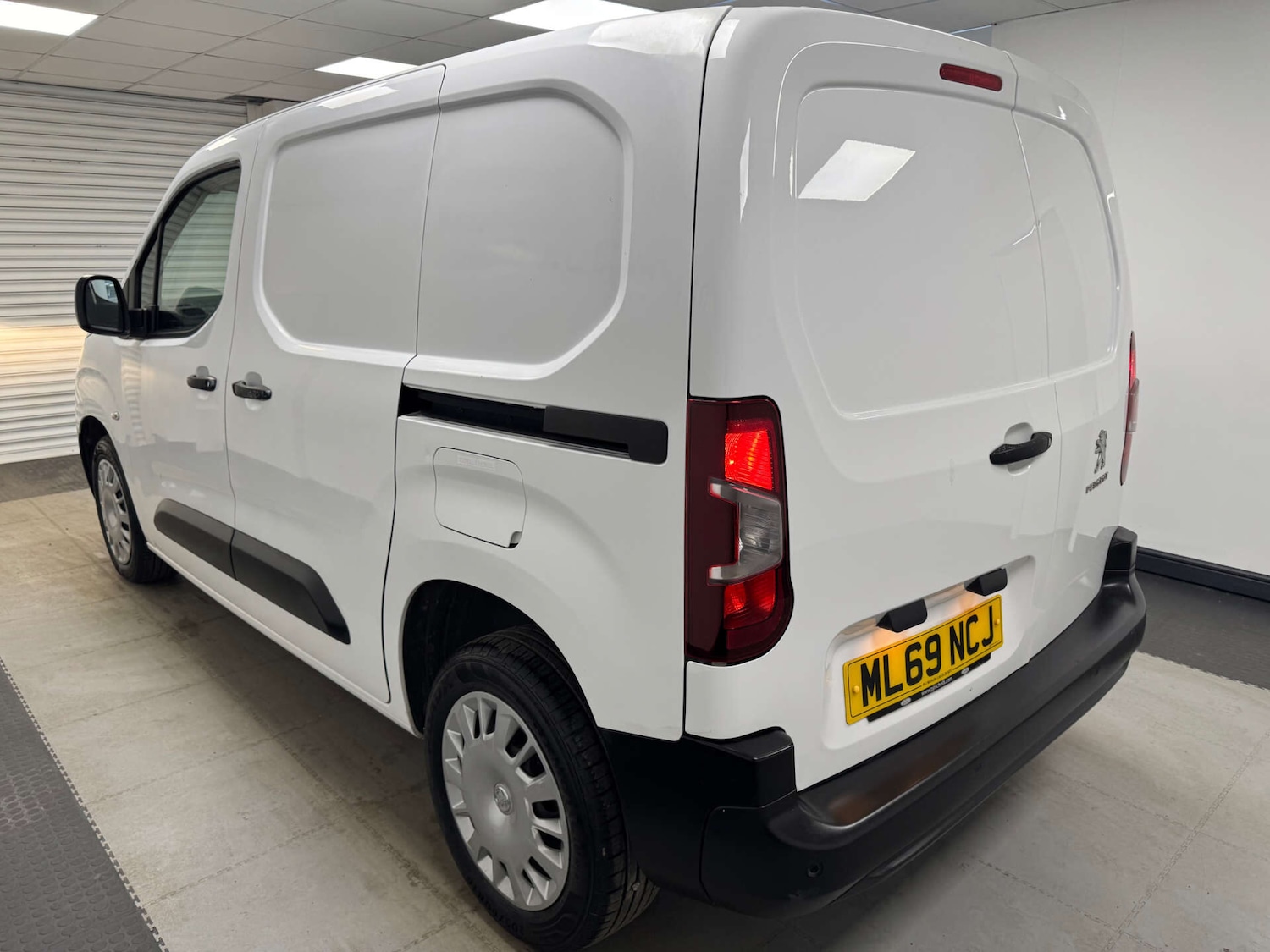 Used Peugeot Partner 2019 for sale - 77931006: Photo 23