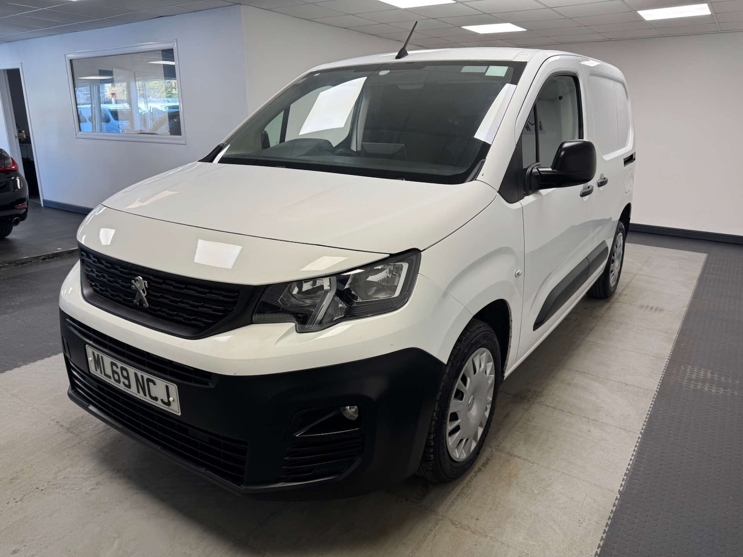 Used Peugeot Partner 2019 for sale - 77931006: Photo 5