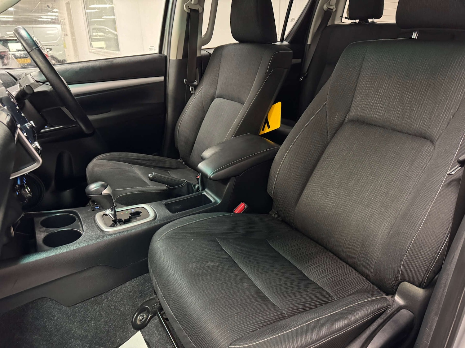 Used Toyota Hilux 2021 for sale - 77145119: Photo 18