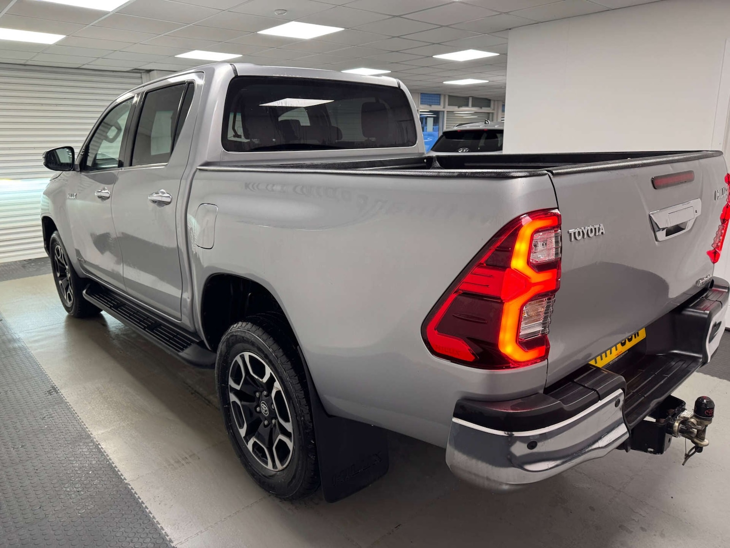 Used Toyota Hilux 2021 for sale - 77145119: Photo 23