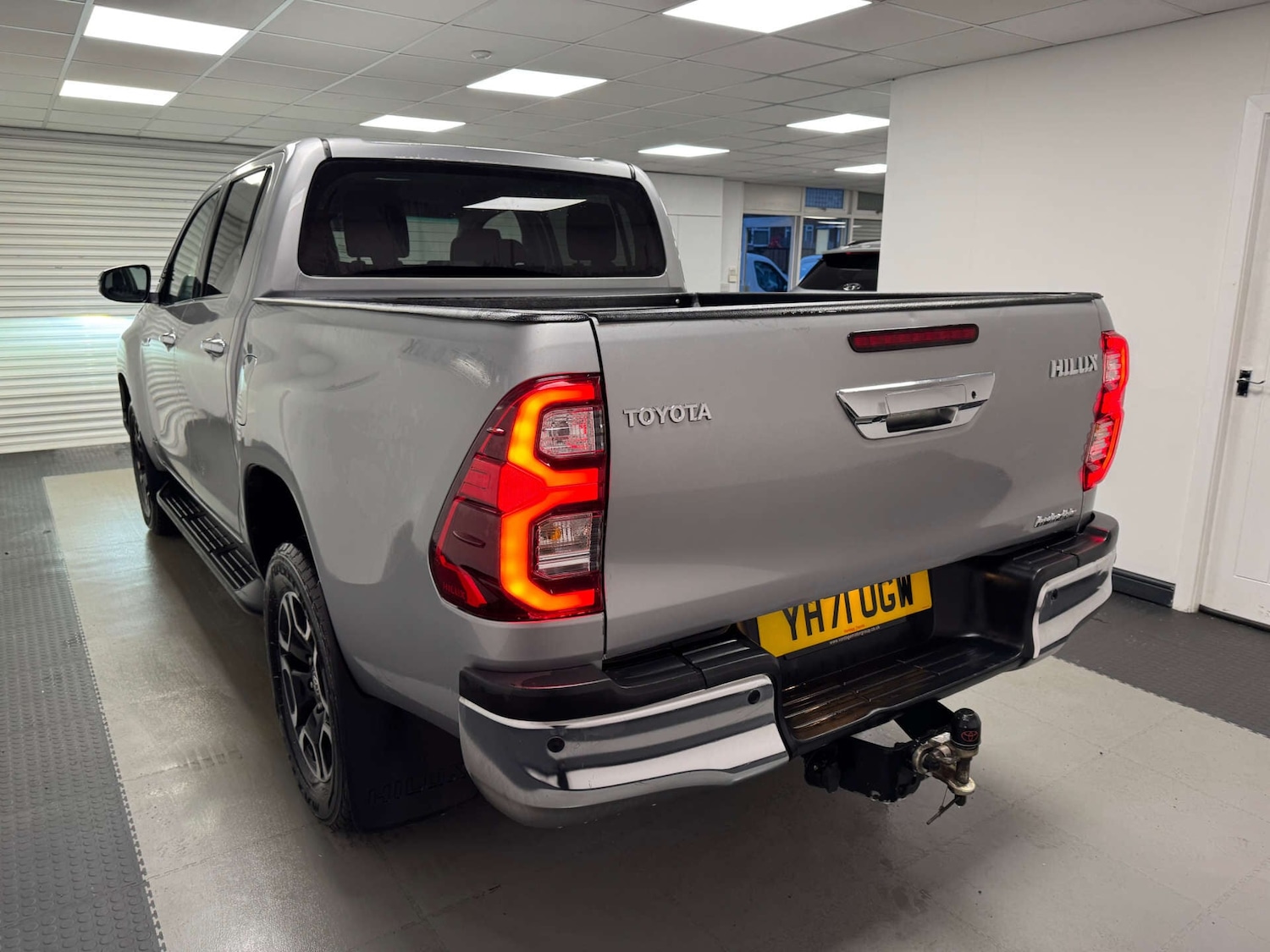 Used Toyota Hilux 2021 for sale - 77145119: Photo 24