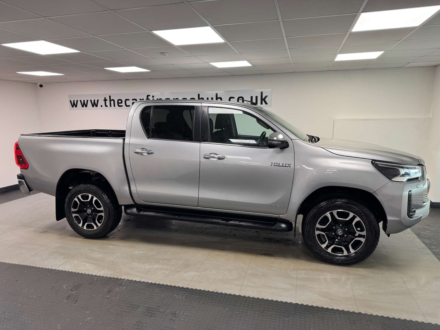 Used Toyota Hilux 2021 for sale - 77145119: Photo 29