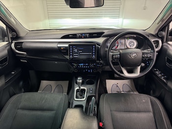 Used Toyota Hilux 2021 for sale - 77145119: Photo