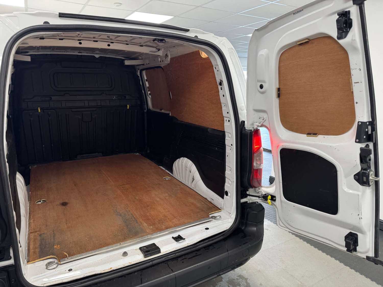 Used Peugeot Partner 2019 for sale - 77716310: Photo 26