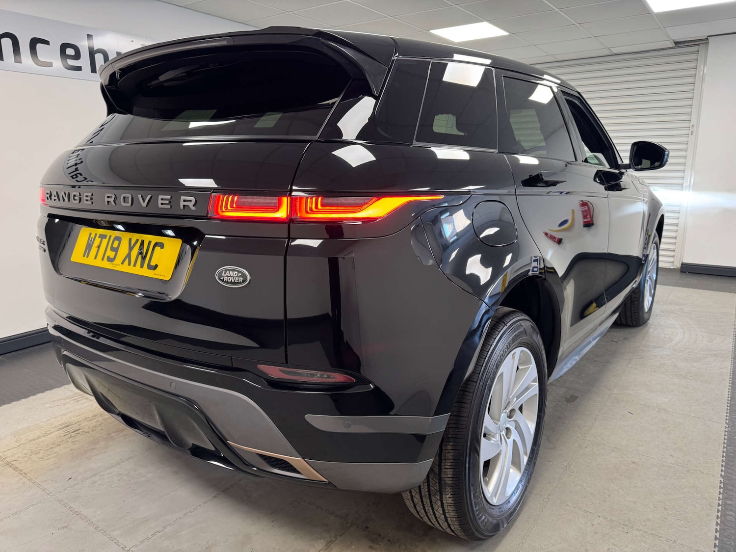 Used Land Rover Range Rover Evoque 2019 for sale - 77641816: Photo 30