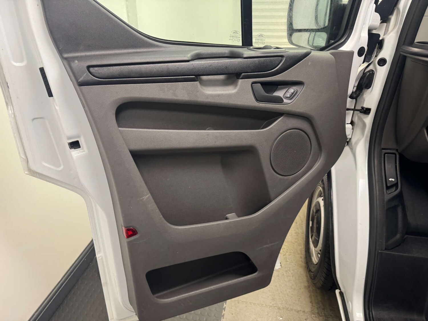 Used Ford Transit Custom 2019 for sale - 77368091: Photo 17