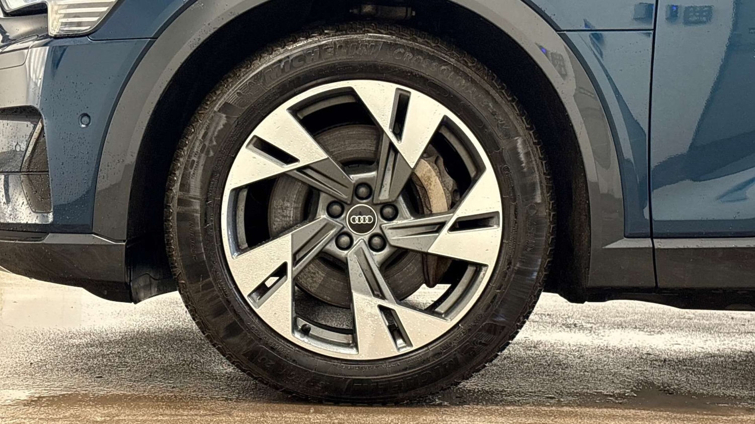 Used Audi e-tron 2020 for sale - 78012887: Photo 4