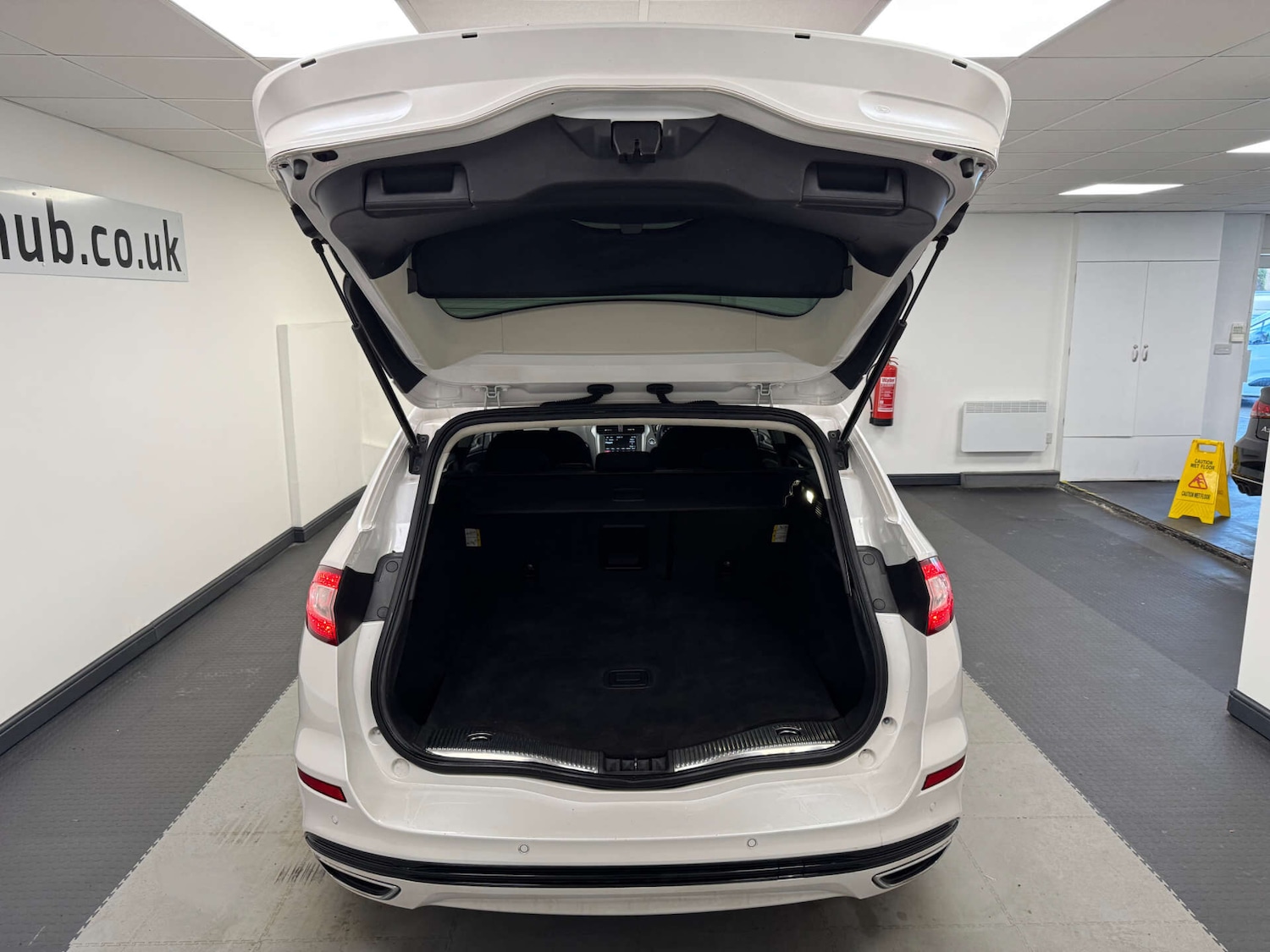 Used Ford Mondeo 2017 for sale - 77145110: Photo 26