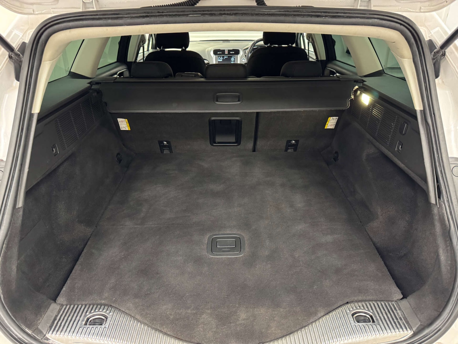 Used Ford Mondeo 2017 for sale - 77145110: Photo 27