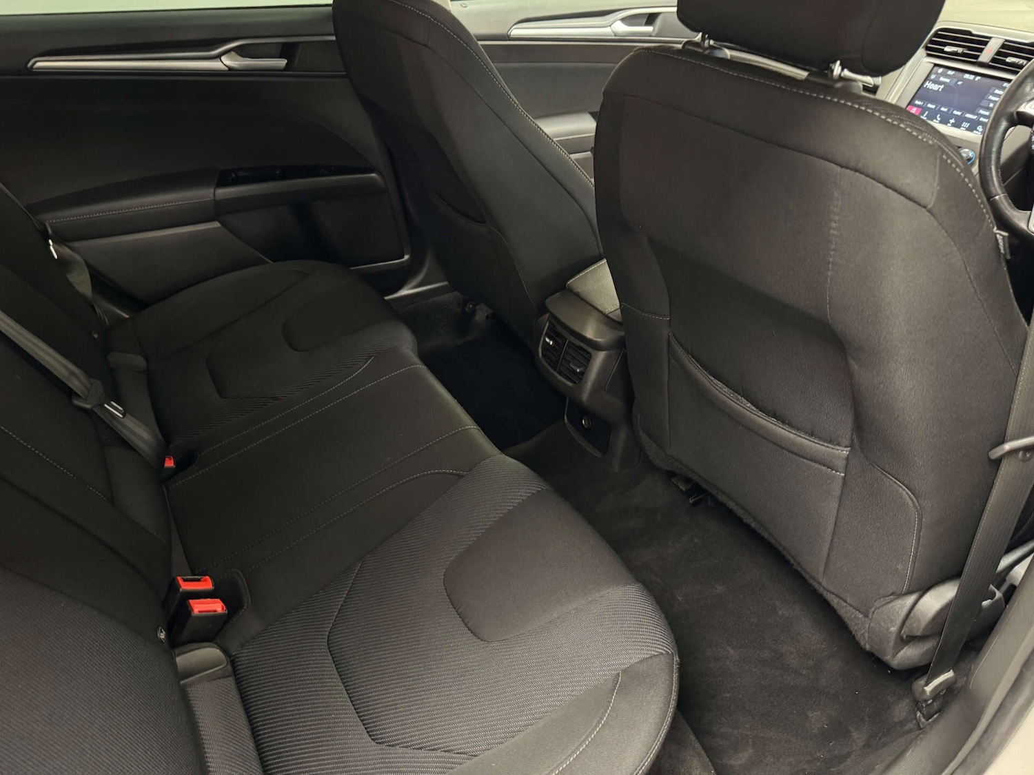 Used Ford Mondeo 2017 for sale - 77145110: Photo 31