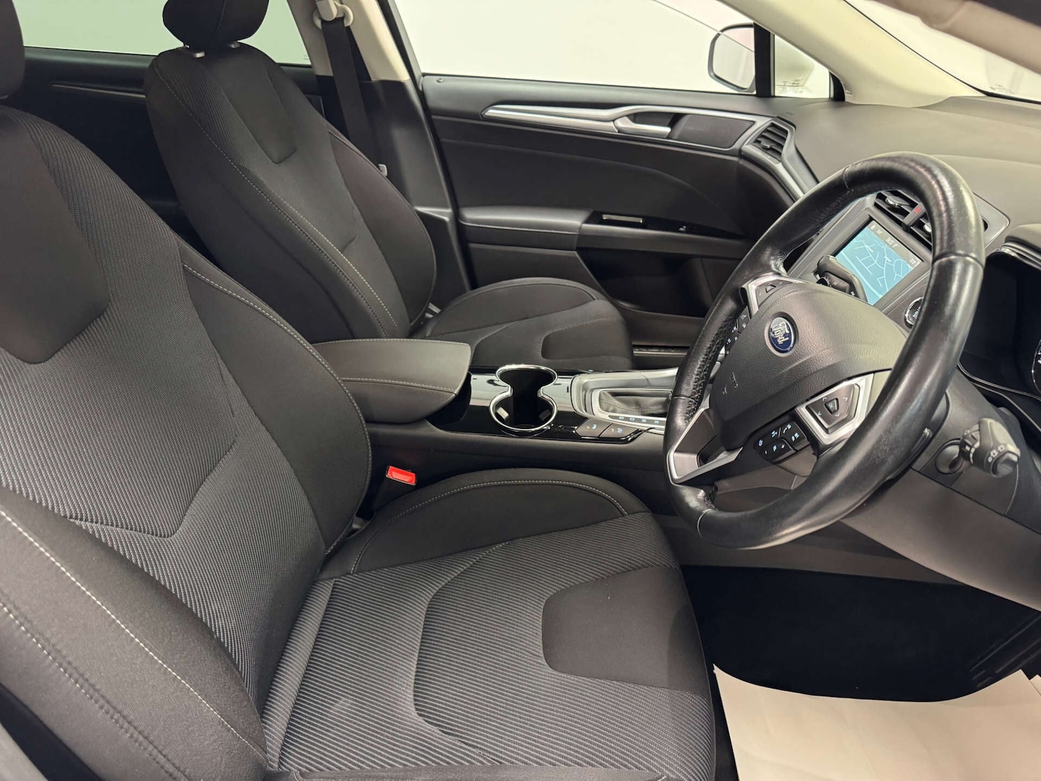 Used Ford Mondeo 2017 for sale - 77145110: Photo 35