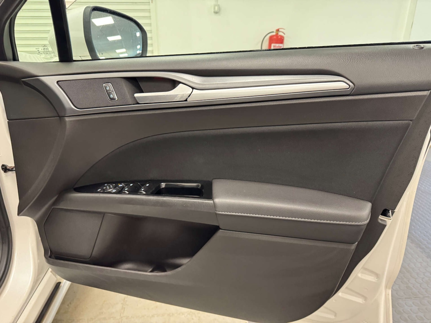 Used Ford Mondeo 2017 for sale - 77145110: Photo 37