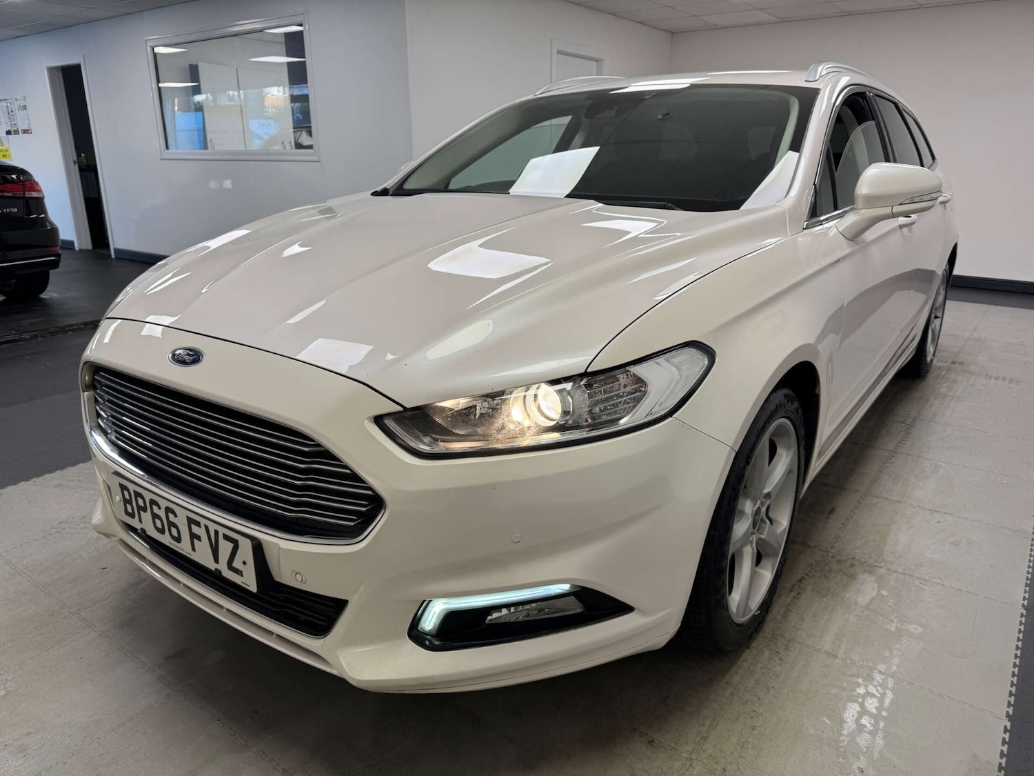Used Ford Mondeo 2017 for sale - 77145110: Photo 5