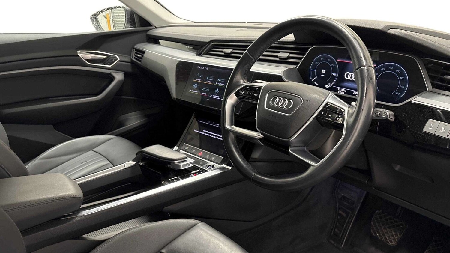 Used Audi e-tron 2021 for sale - 77687445: Photo 6