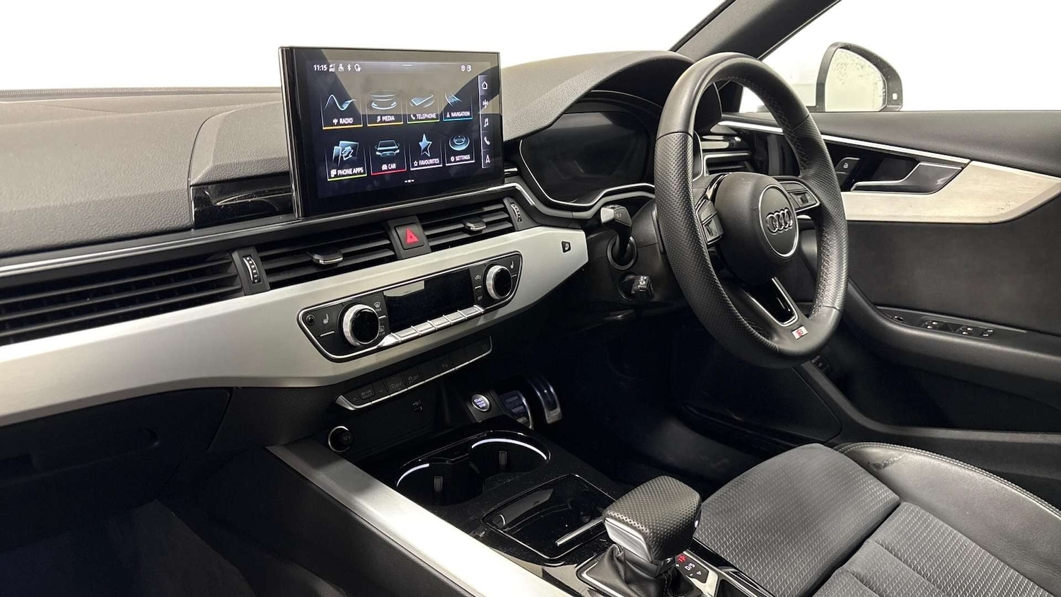 Used Audi A4 2022 for sale - 77179581: Photo 3