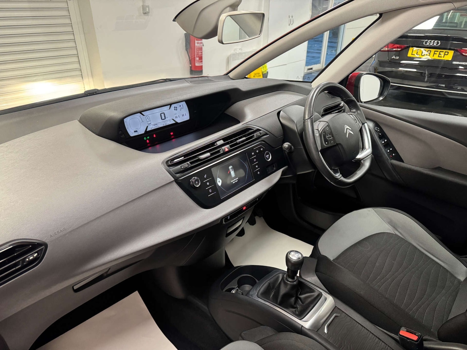 Used Citroen C4 Picasso 2015 for sale - 77145104: Photo 11