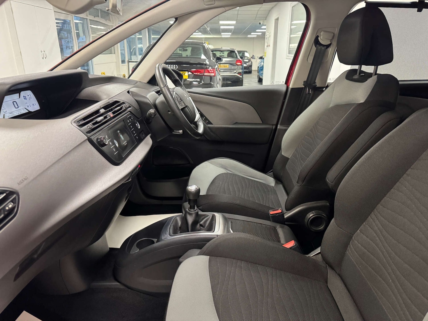 Used Citroen C4 Picasso 2015 for sale - 77145104: Photo 17