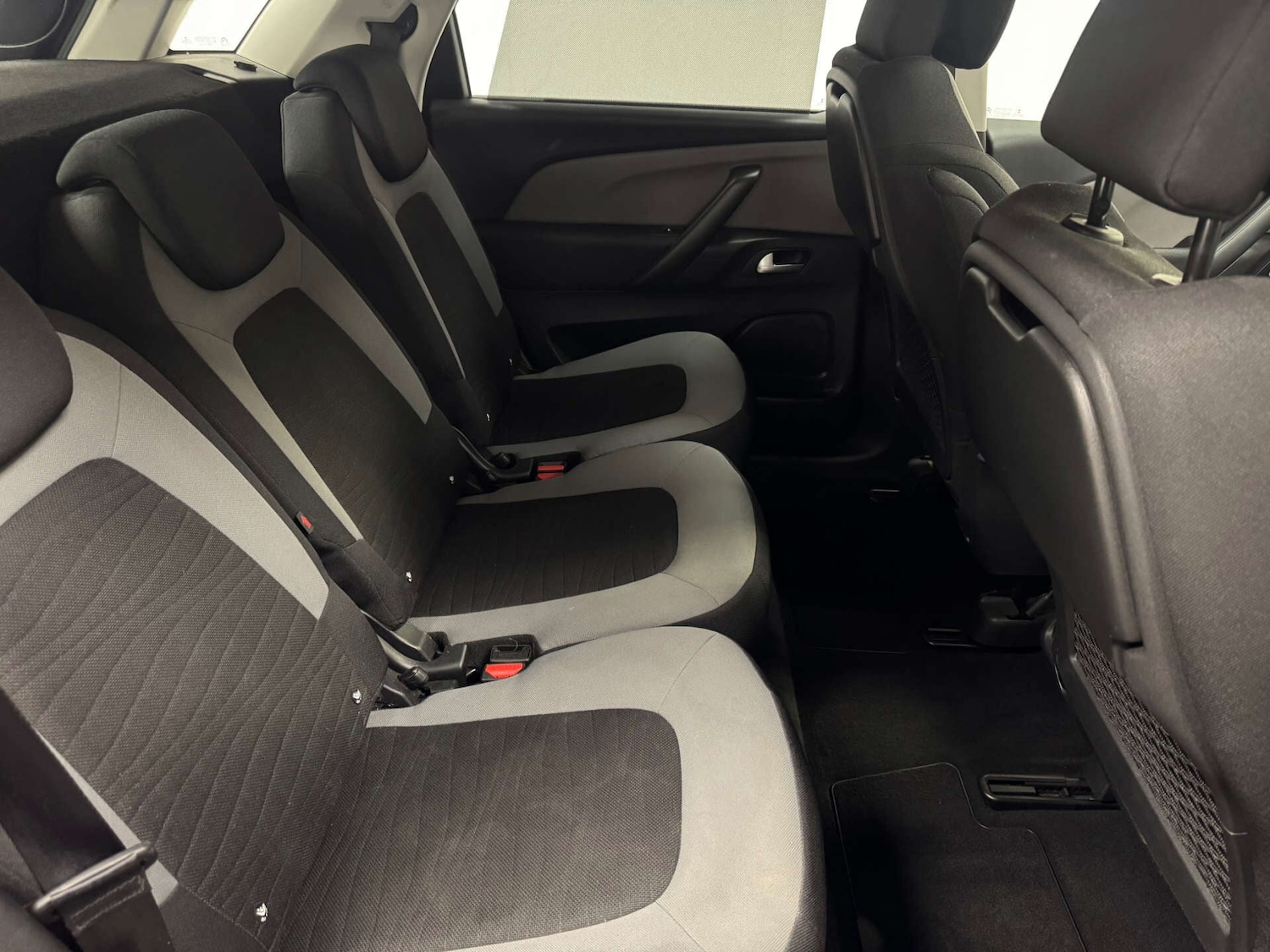 Used Citroen C4 Picasso 2015 for sale - 77145104: Photo 32