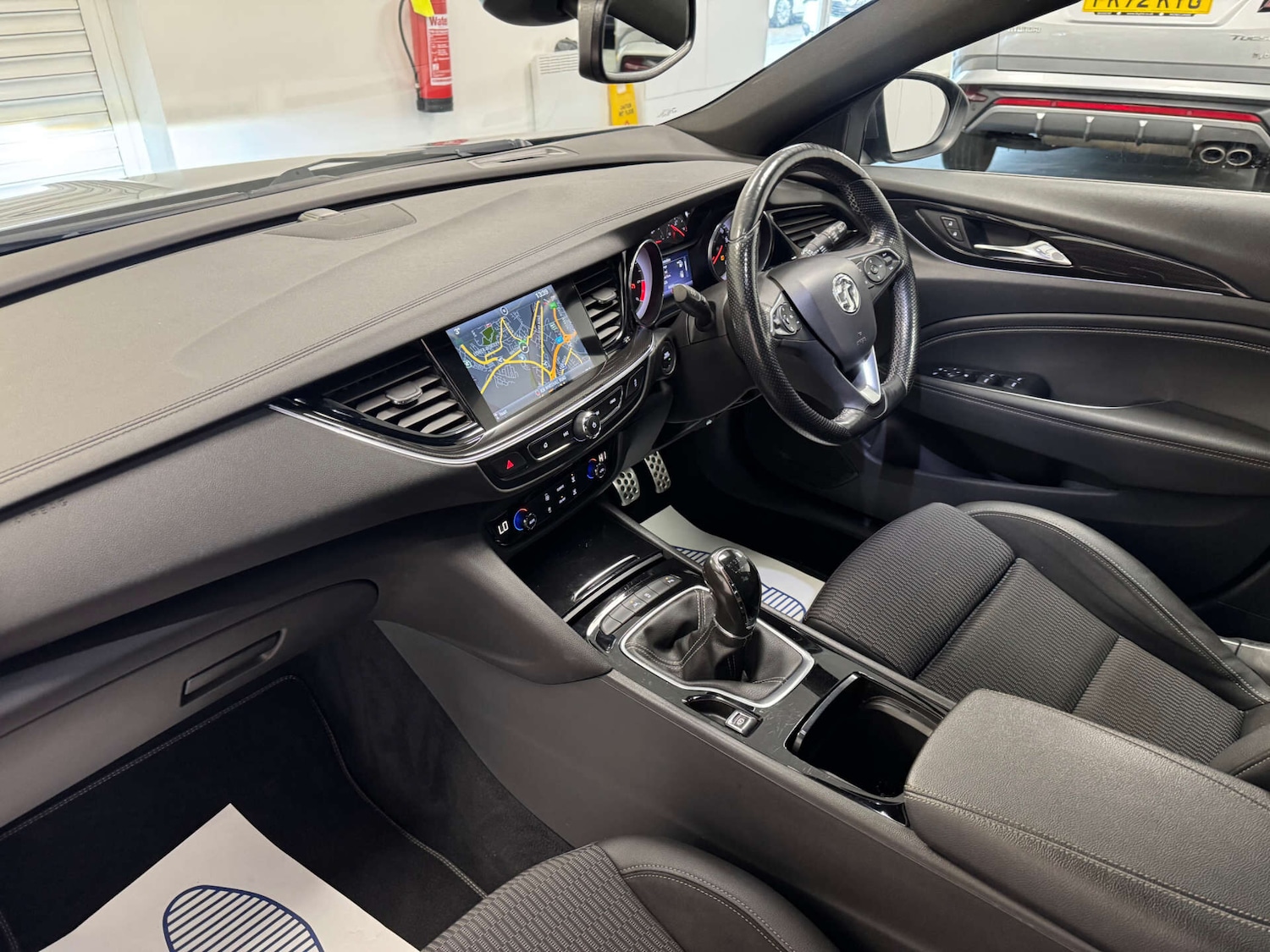 Used Vauxhall Insignia 2017 for sale - 77137075: Photo 11