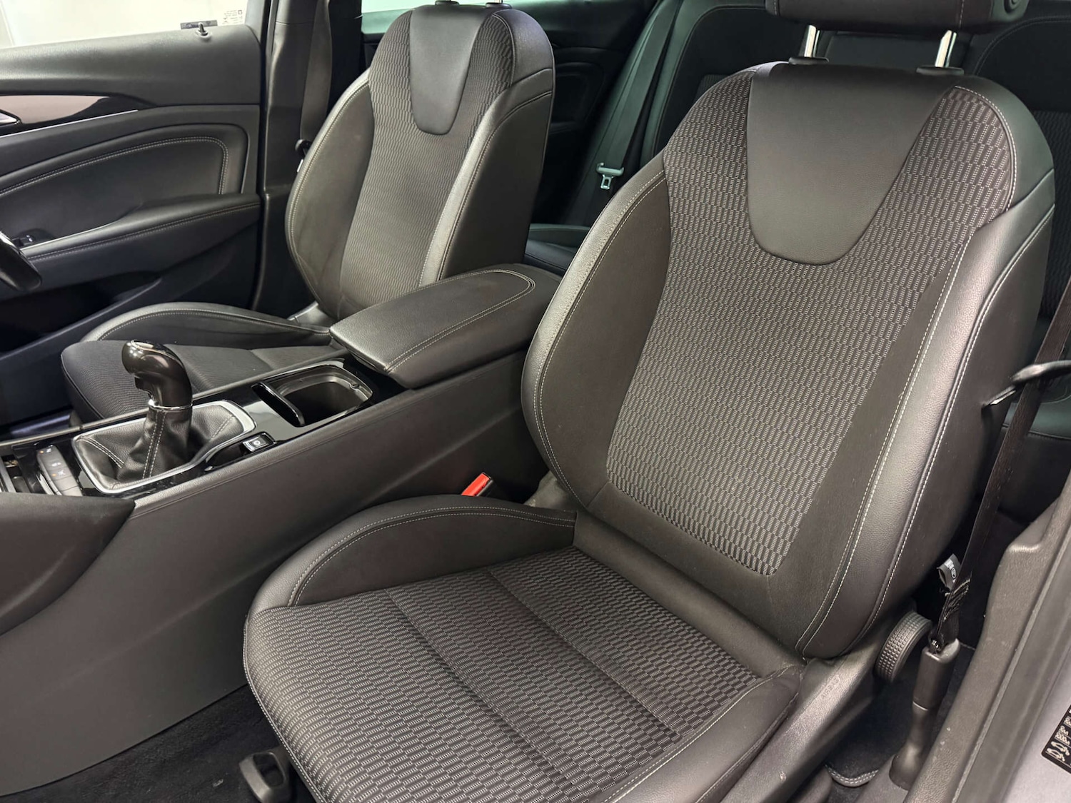 Used Vauxhall Insignia 2017 for sale - 77137075: Photo 18