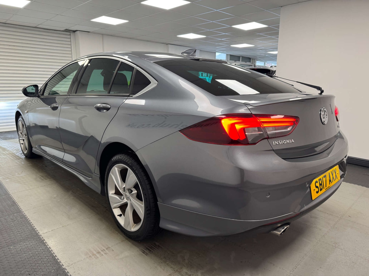 Used Vauxhall Insignia 2017 for sale - 77137075: Photo 24