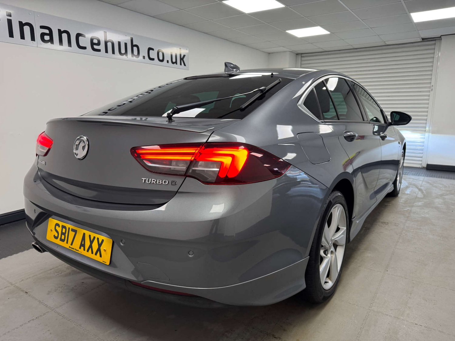Used Vauxhall Insignia 2017 for sale - 77137075: Photo 29