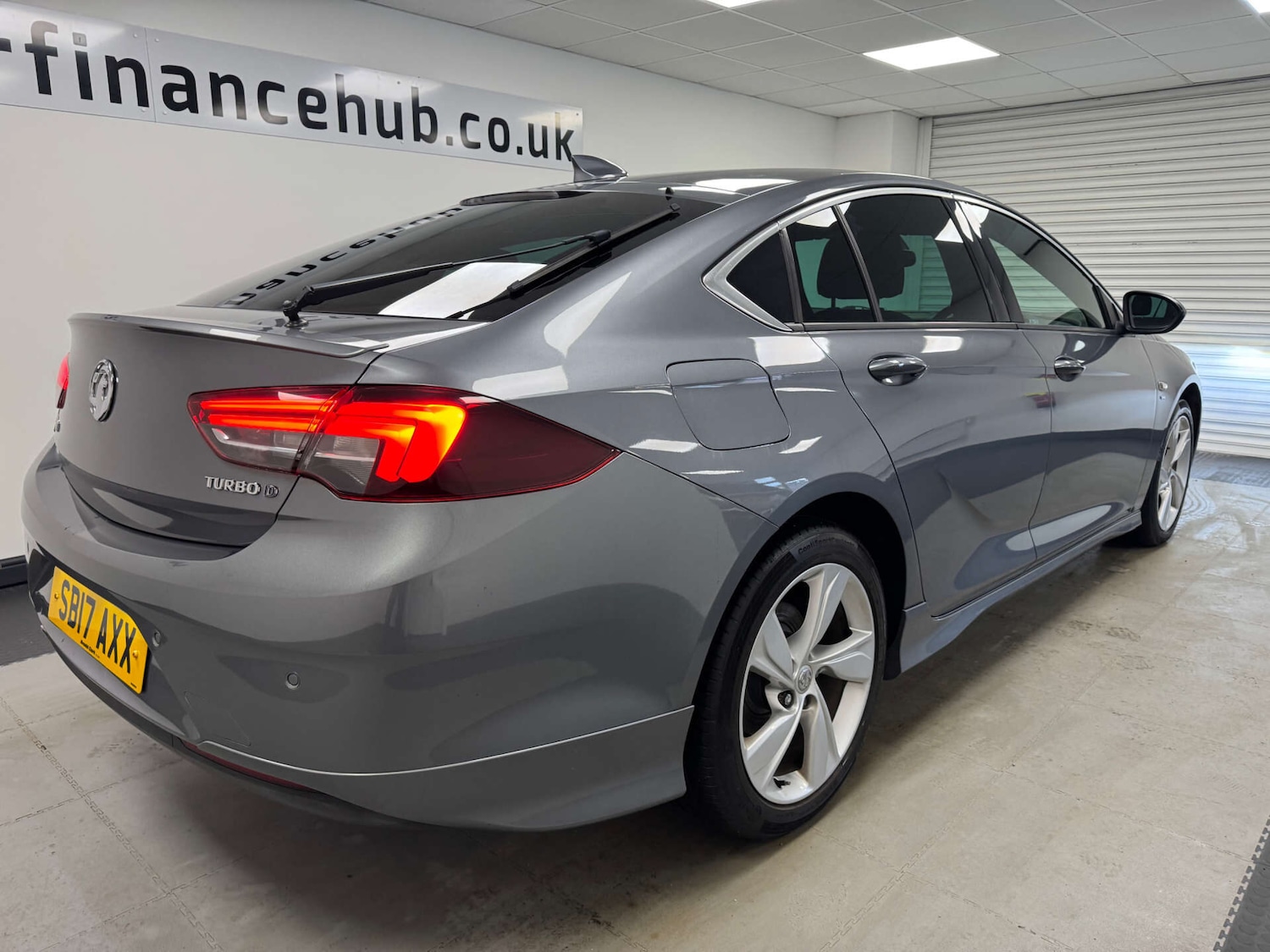 Used Vauxhall Insignia 2017 for sale - 77137075: Photo 30