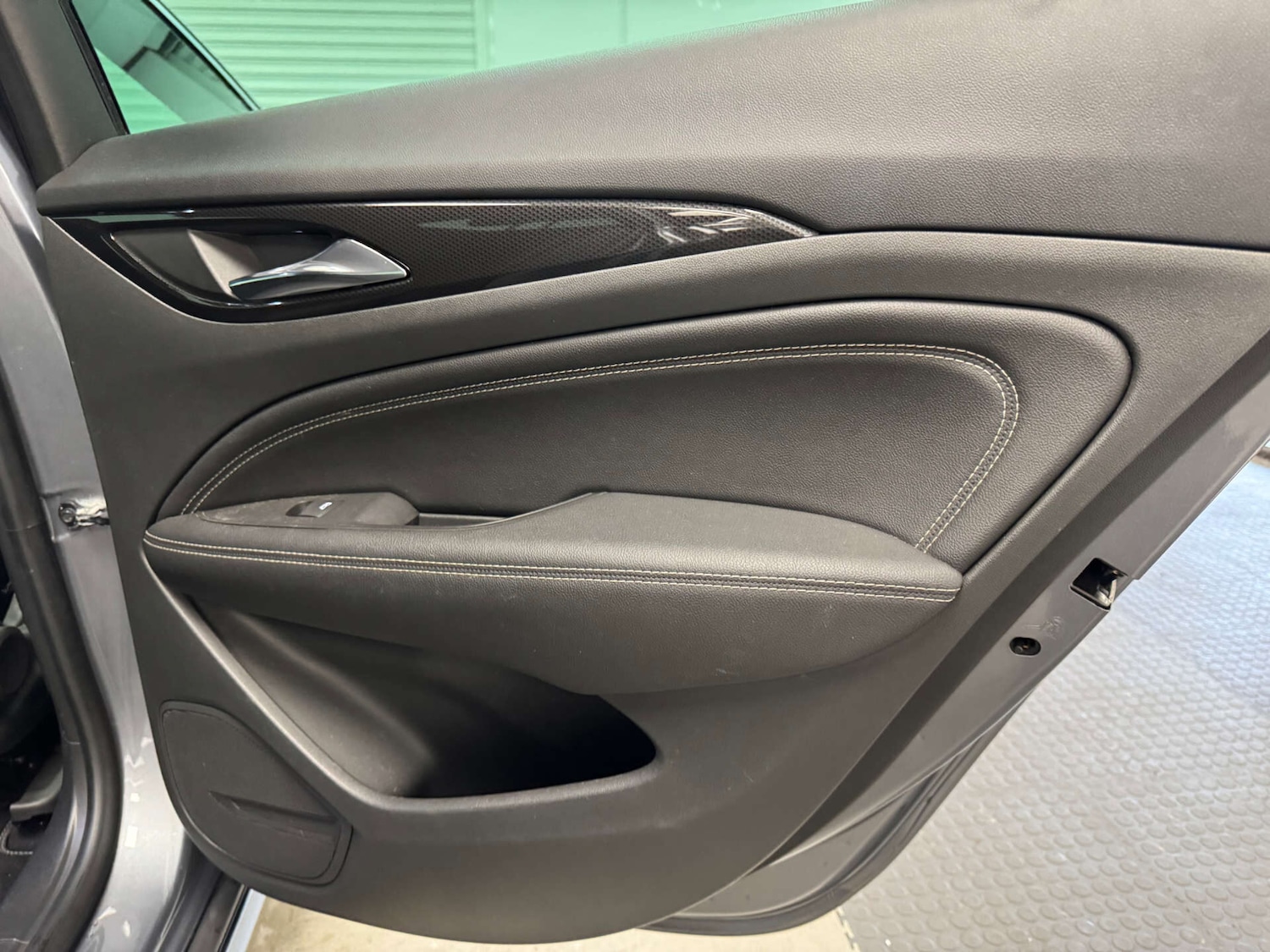 Used Vauxhall Insignia 2017 for sale - 77137075: Photo 34