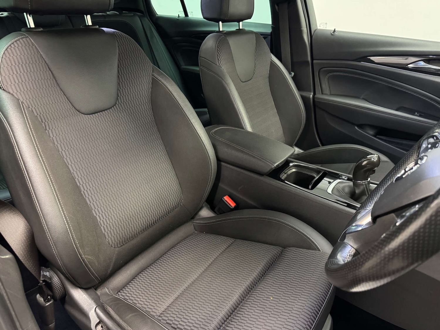 Used Vauxhall Insignia 2017 for sale - 77137075: Photo 37