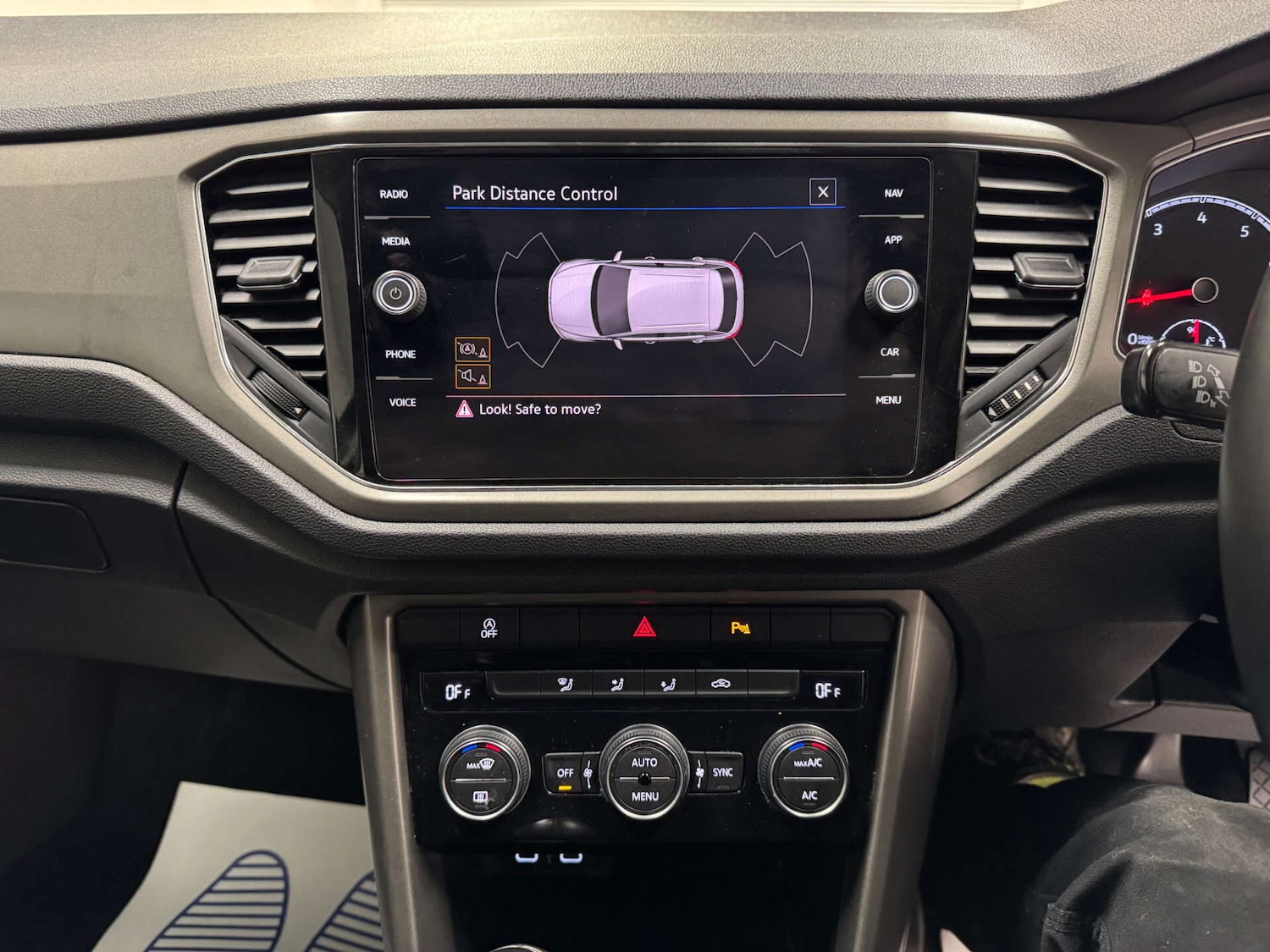 Used Volkswagen T-Roc 2020 for sale - 77247479: Photo 16