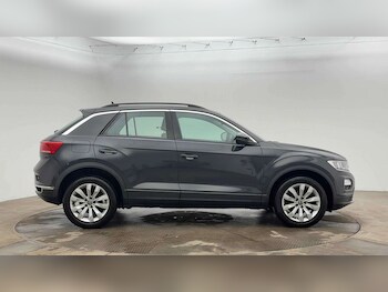 Used Volkswagen T-Roc 2020 for sale - 77247479: Photo