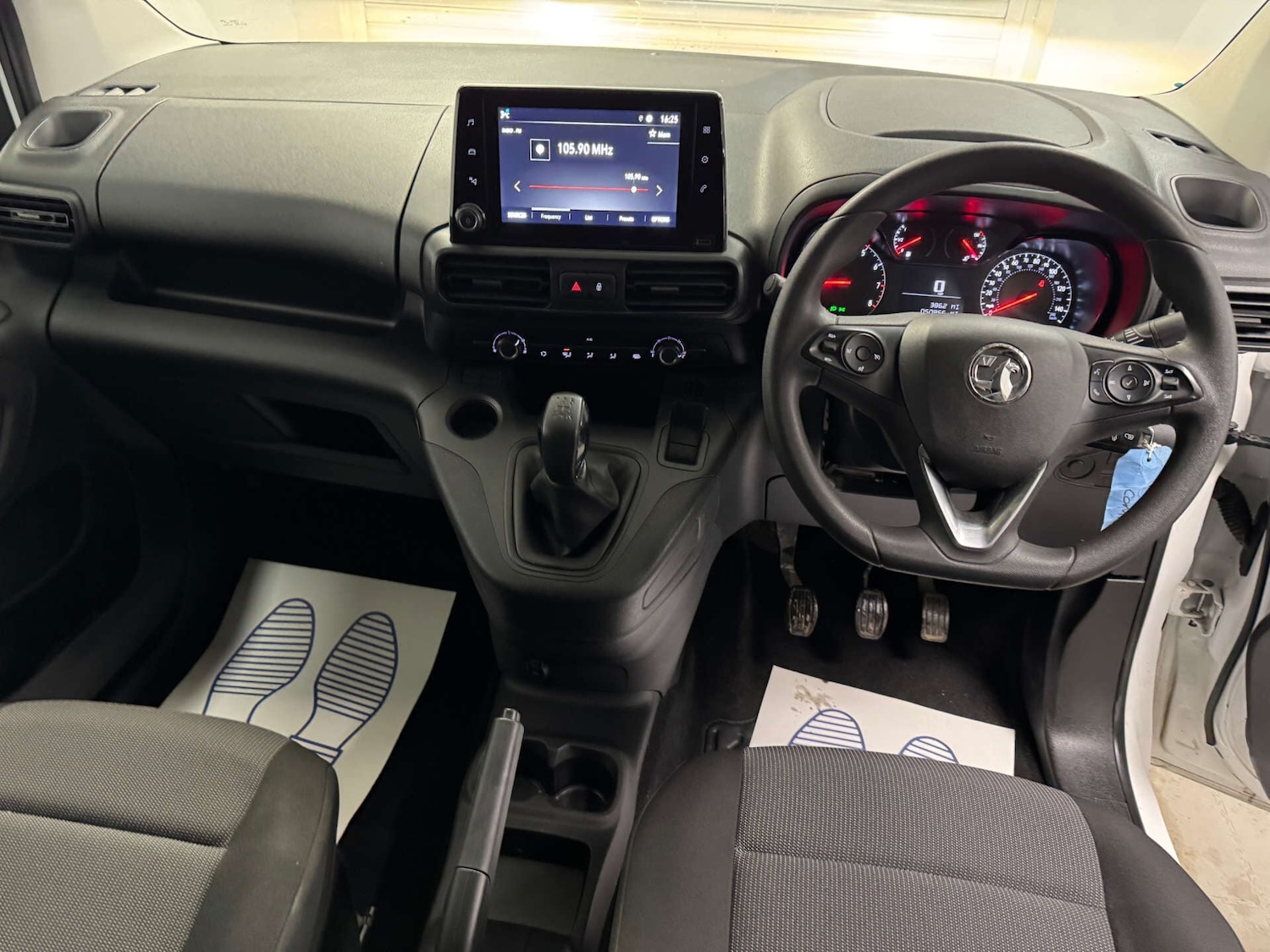 Used Vauxhall Combo 2020 for sale - 77145116: Photo 3