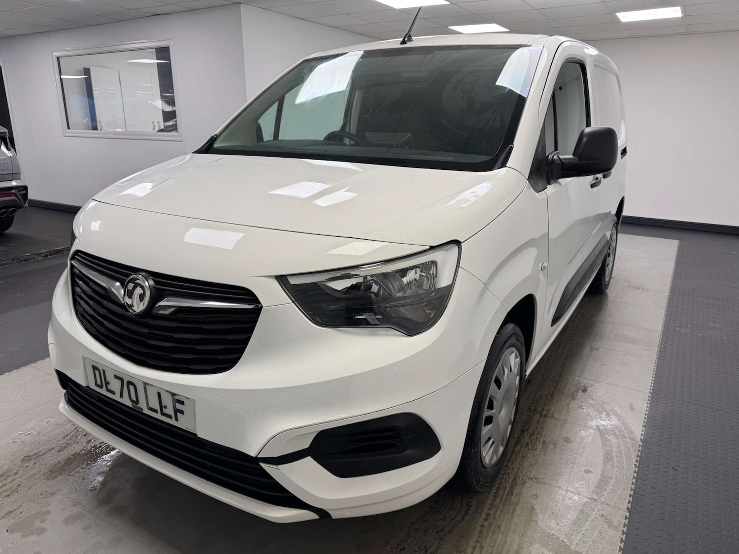 Used Vauxhall Combo 2020 for sale - 77145116: Photo 5