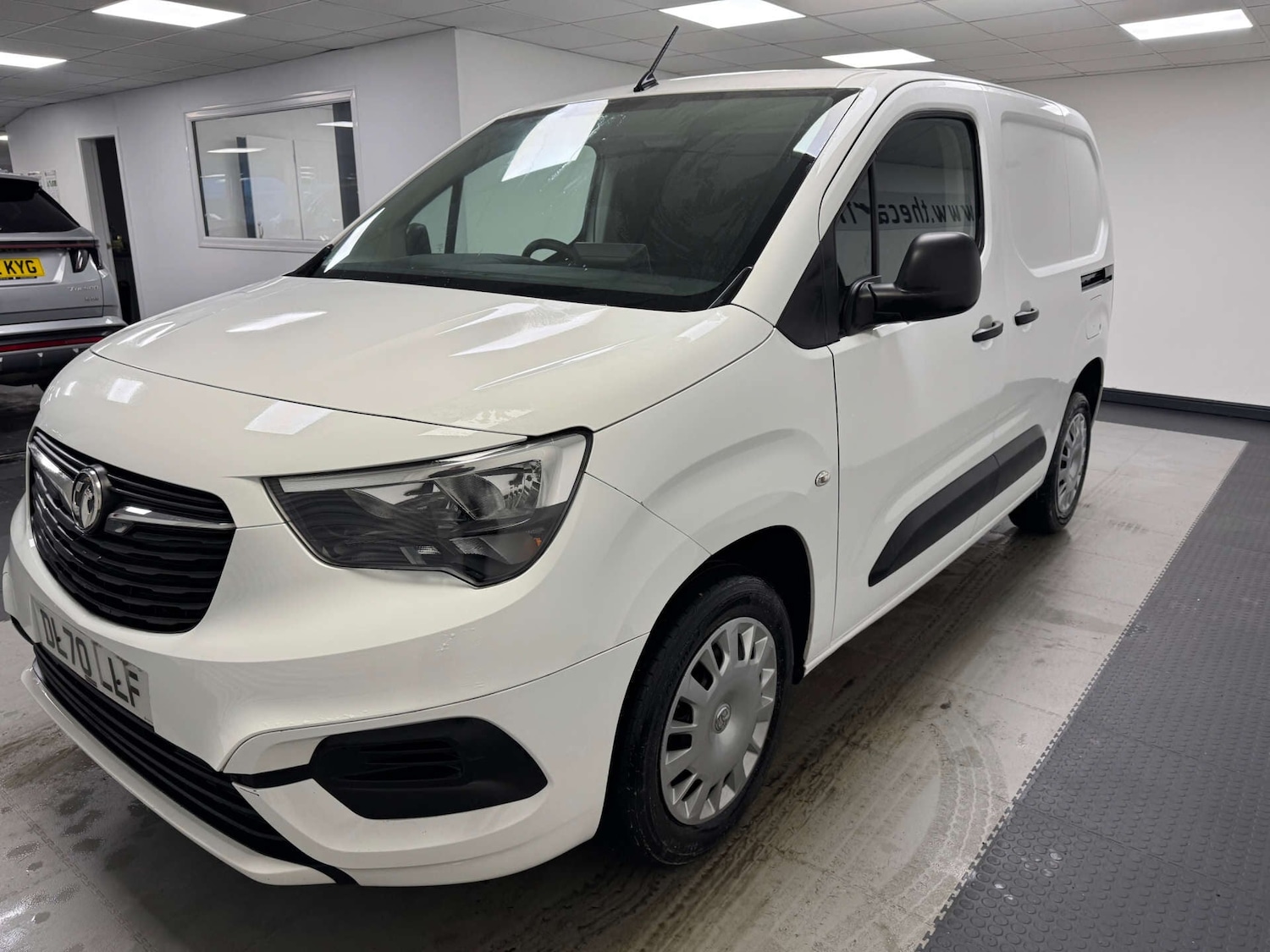 Used Vauxhall Combo 2020 for sale - 77145116: Photo 6