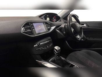 Used Peugeot 308 2018 for sale - 77779411: Photo