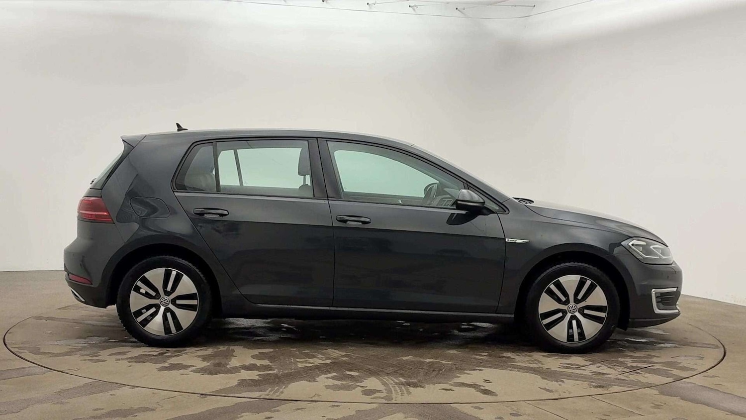 Used Volkswagen Golf 2019 for sale - 77270823: Photo 4