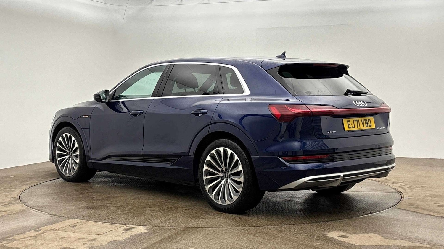 Used Audi e-tron 2021 for sale - 77985036: Photo 3