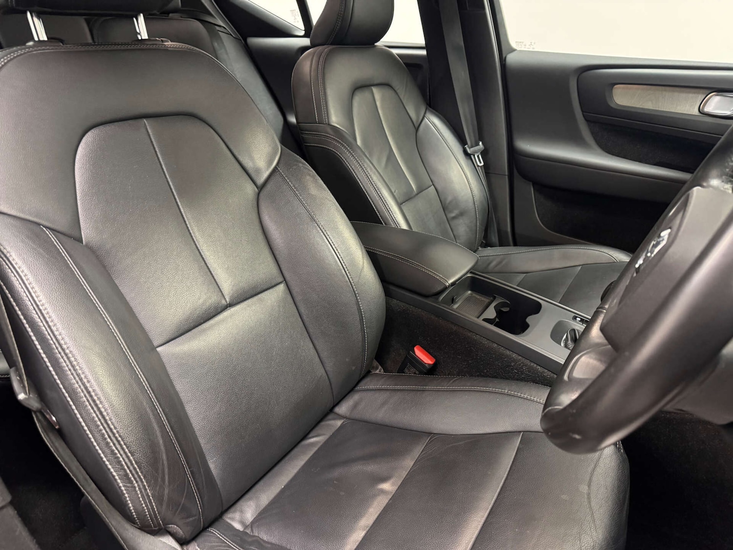 Used Volvo XC40 2020 for sale - 77137072: Photo 37