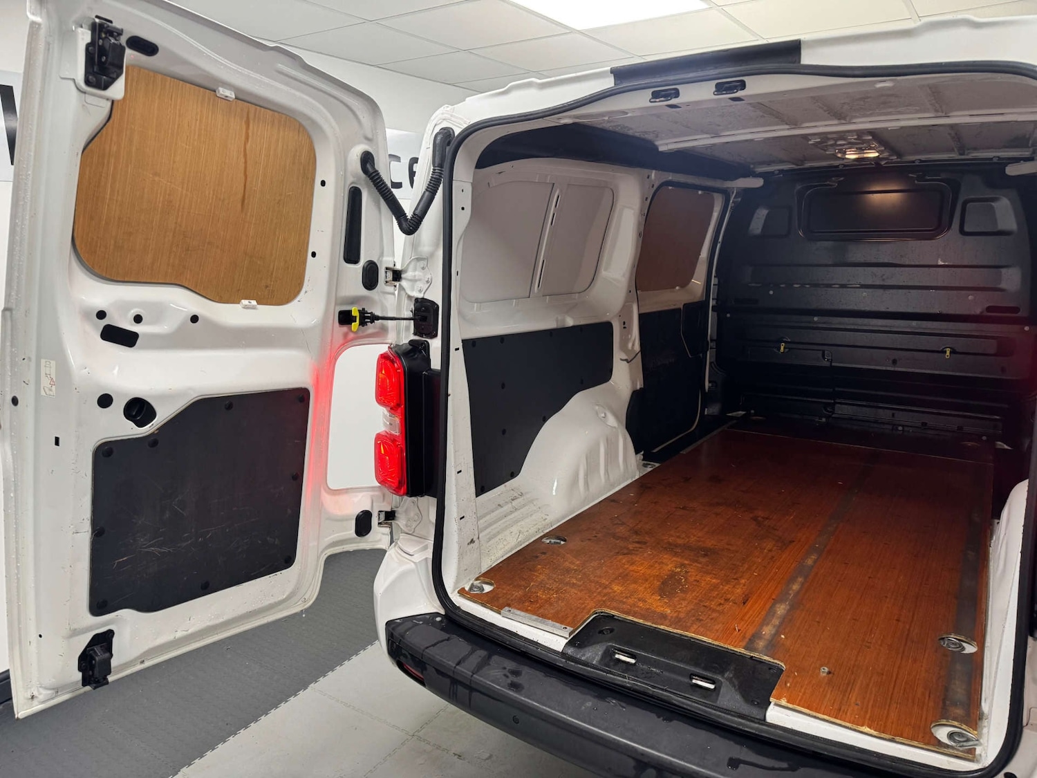 Used Vauxhall Vivaro 2021 for sale - 77145112: Photo 23