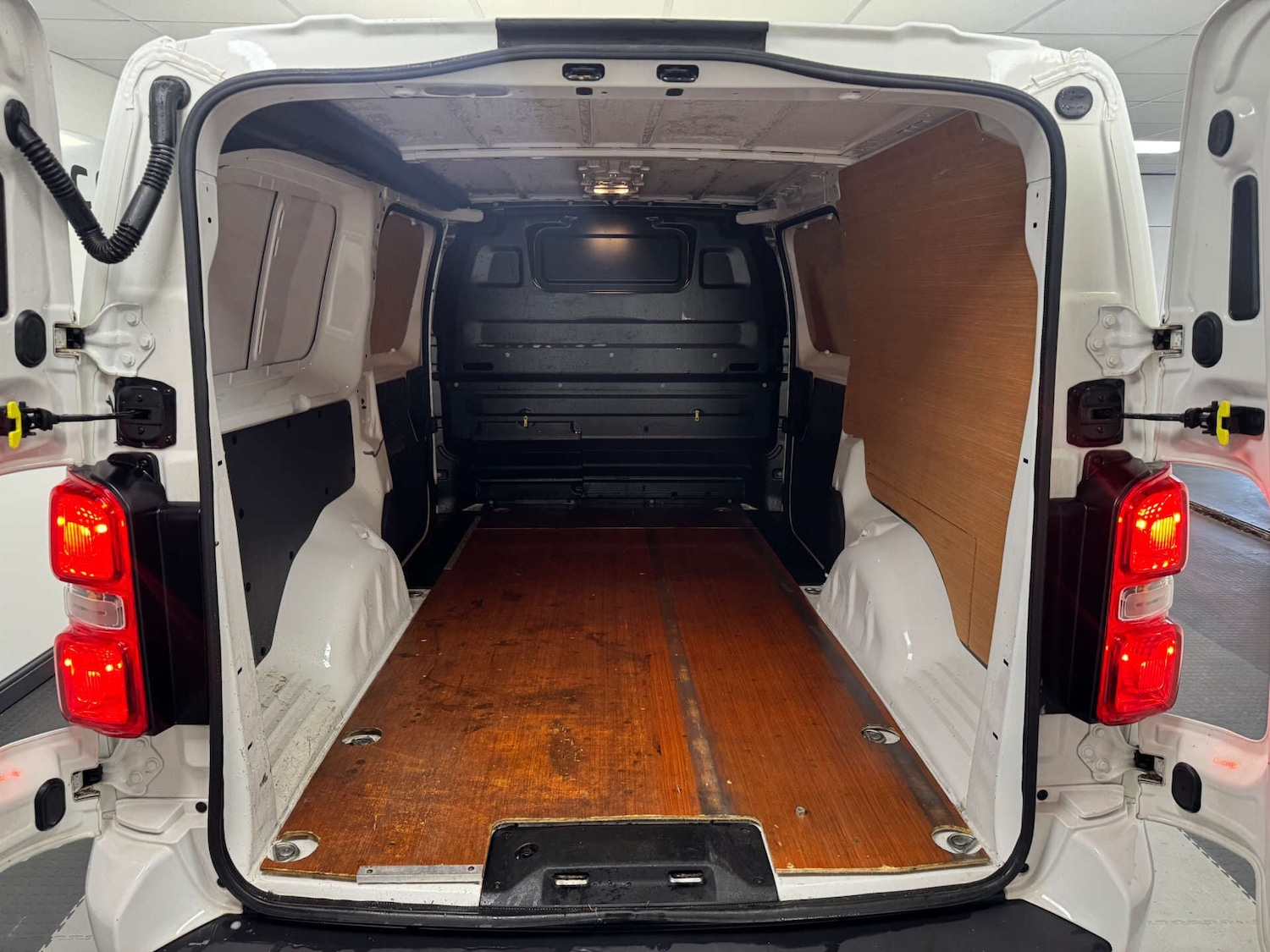 Used Vauxhall Vivaro 2021 for sale - 77145112: Photo 24