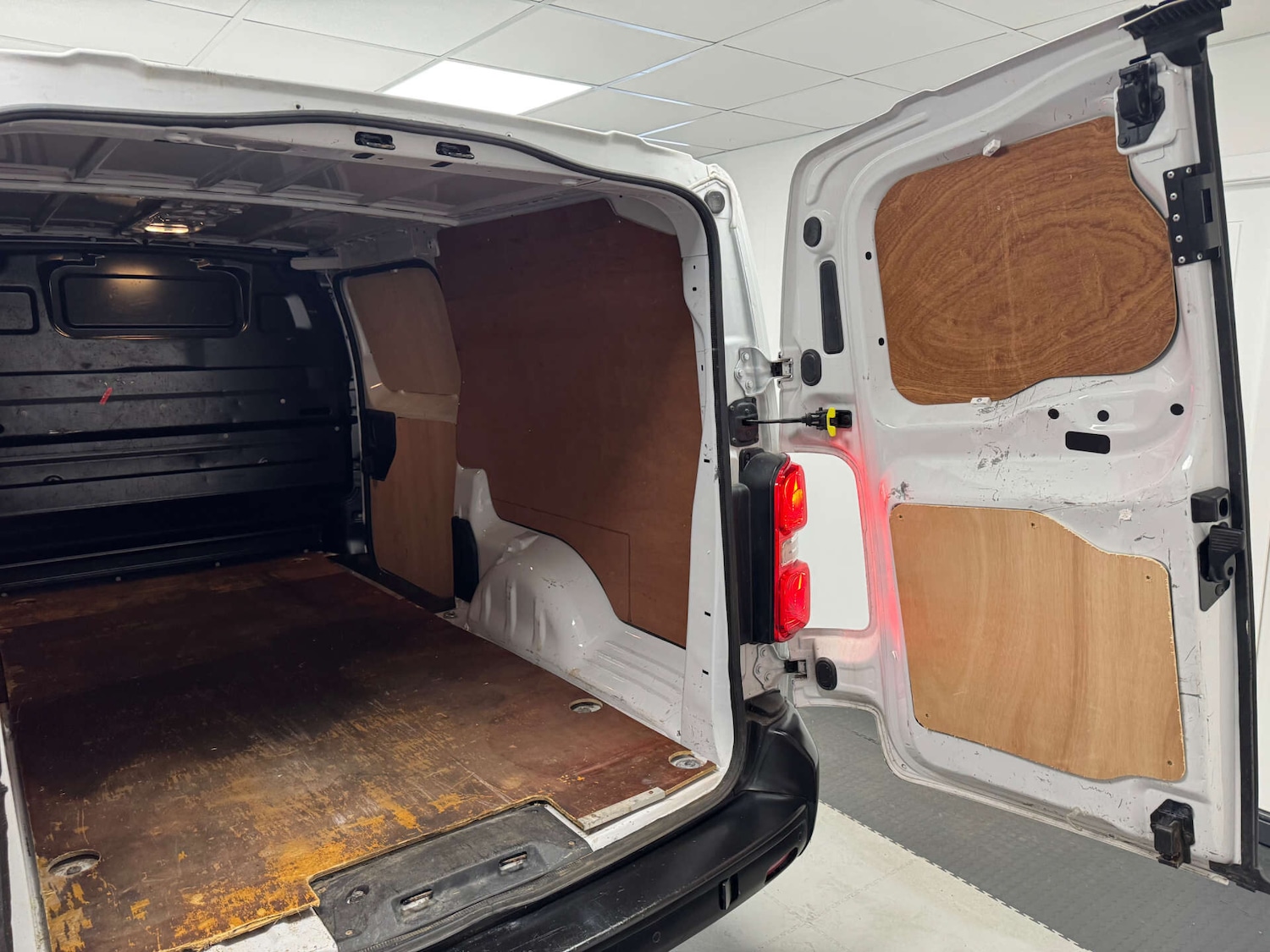 Used Vauxhall Vivaro 2022 for sale - 77931008: Photo 28