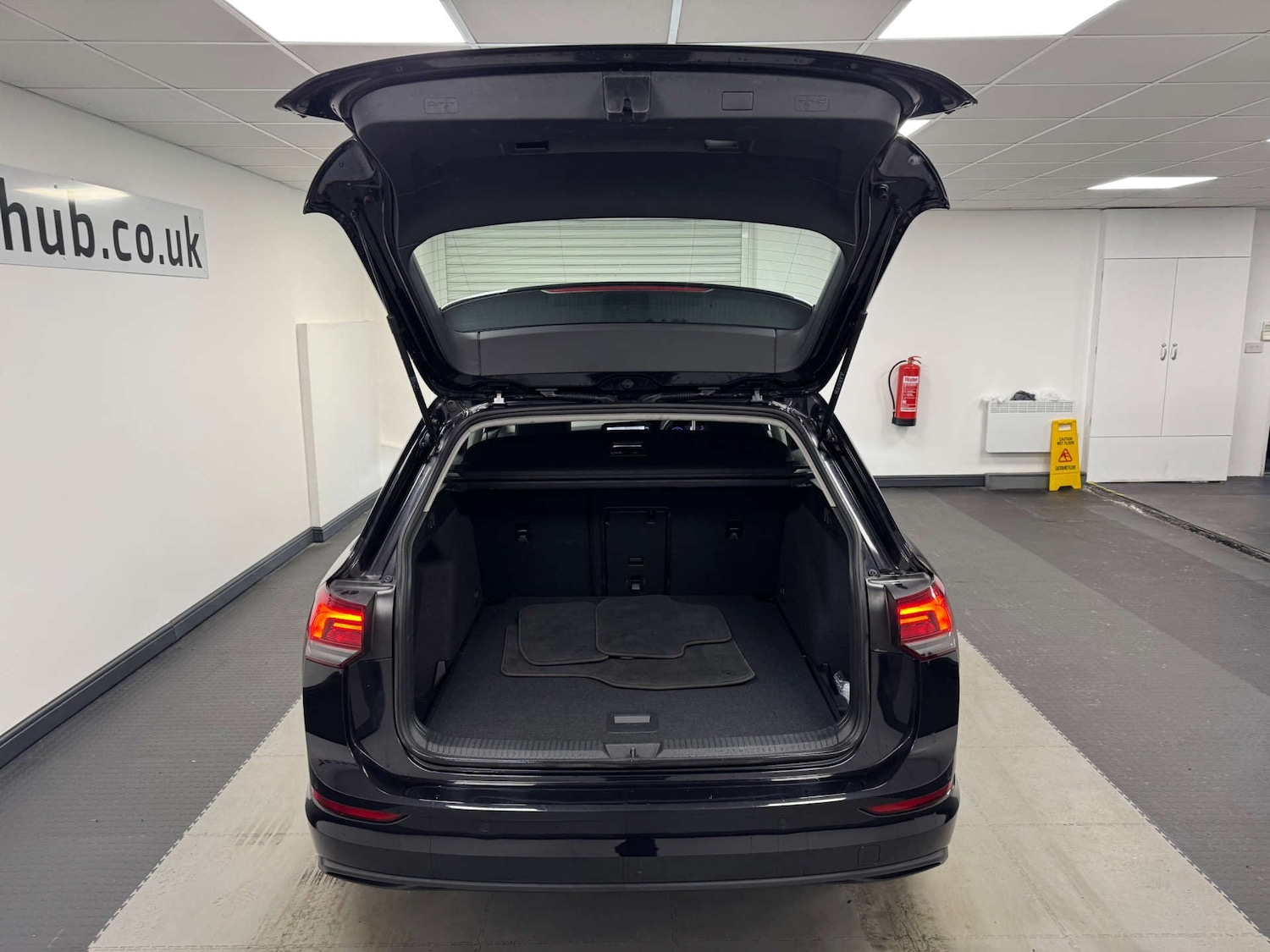 Used Volkswagen Golf 2022 for sale - 77137077: Photo 28