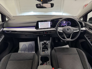 Used Volkswagen Golf 2022 for sale - 77137077: Photo