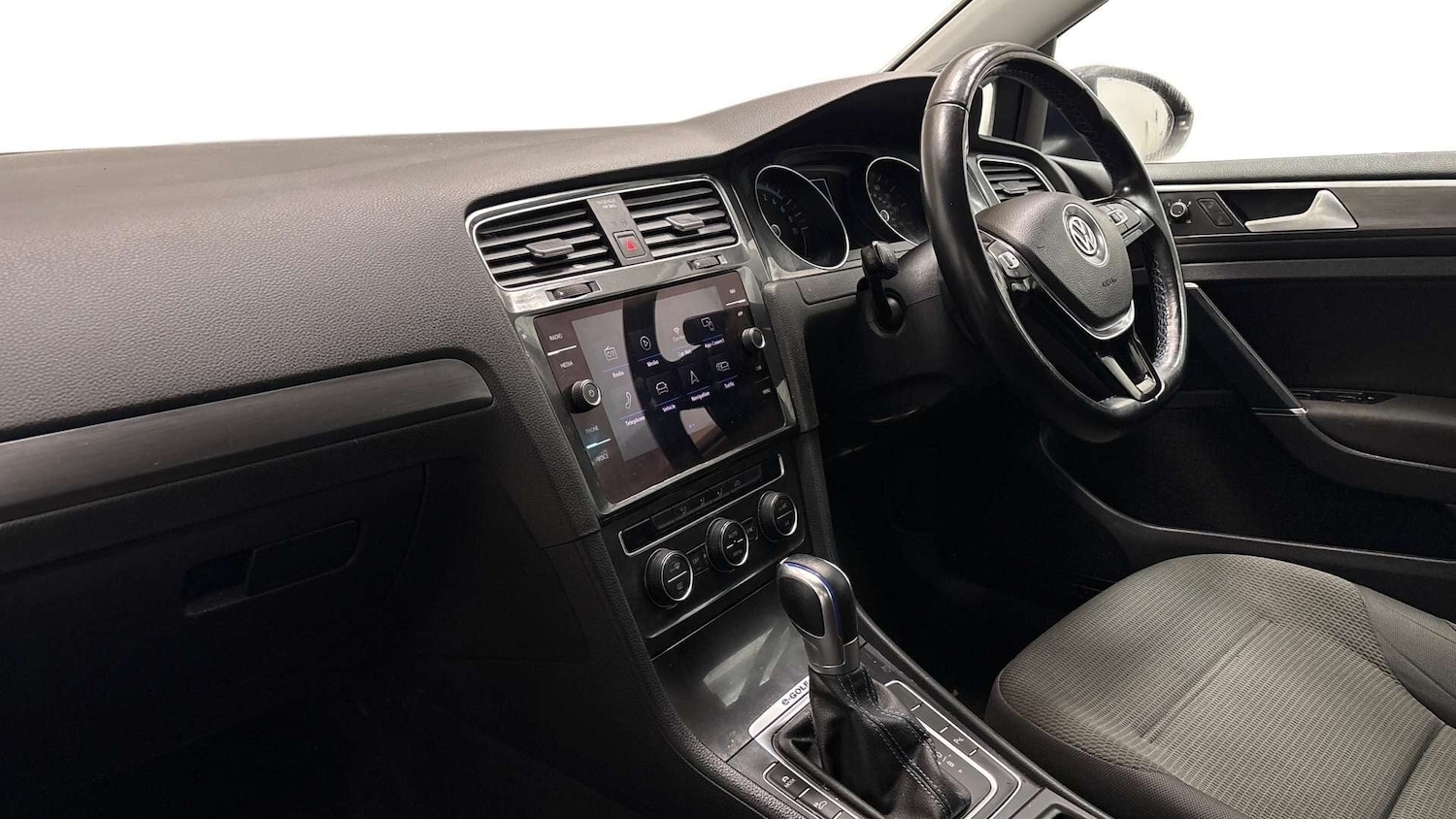 Used Volkswagen Golf 2019 for sale - 78190750: Photo 2